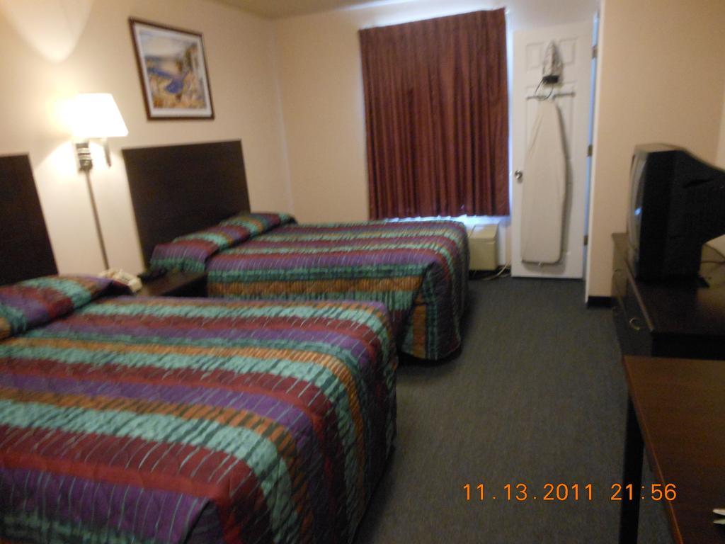 Intown Suites Extended Stay Select Hampton Va Екстер'єр фото