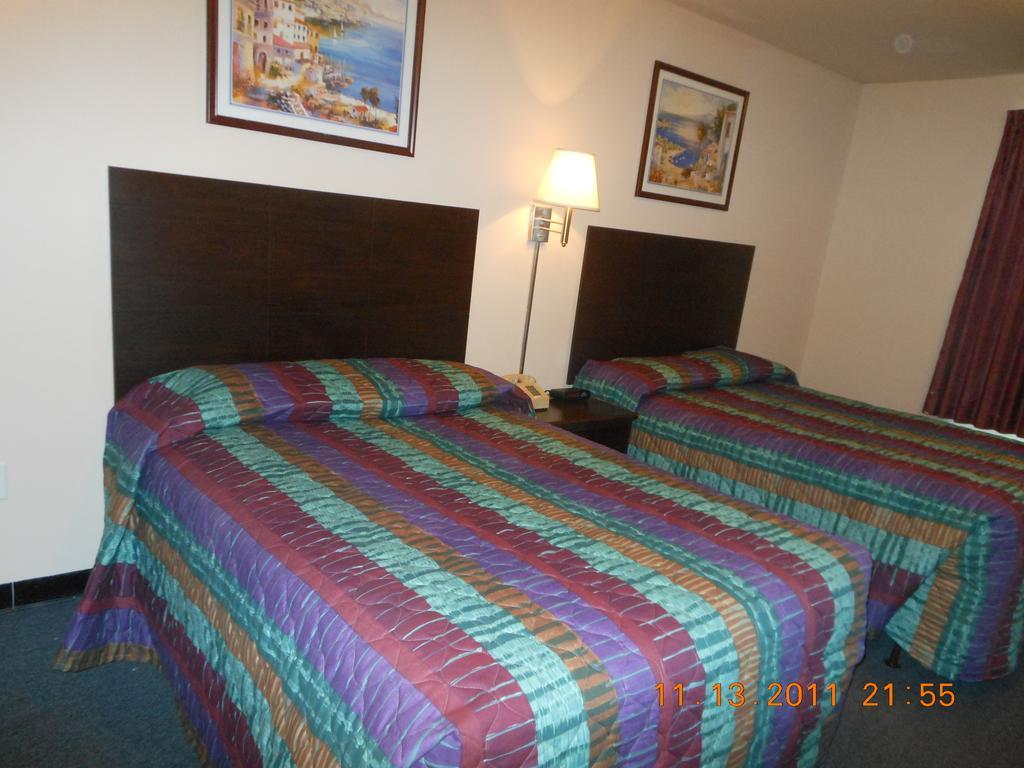 Intown Suites Extended Stay Select Hampton Va Екстер'єр фото